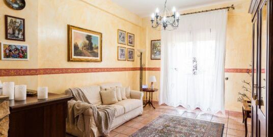 Vendesi appartamento signorile in via R. Giurato a Vittoria
