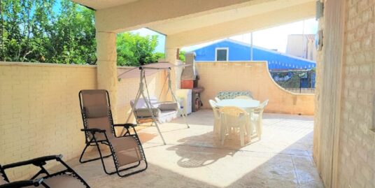 Vendesi casa singola ristrutturata in via delle Sardine a Scoglitti