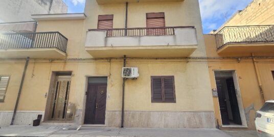 Vendesi casa singola in via Gaetano Salvemini a Vittoria