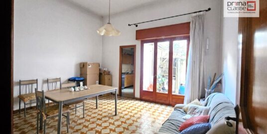 Vendesi appartamento con garage in via Bologna a Vittoria